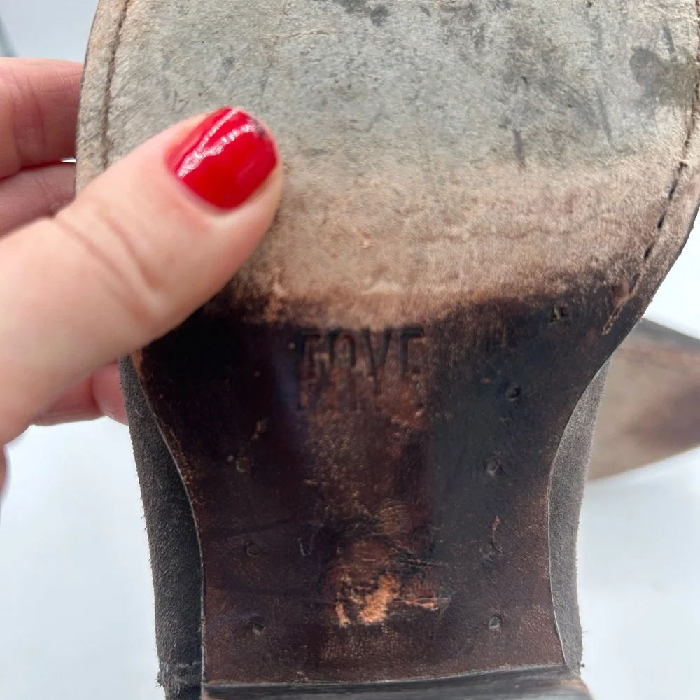 Frye Sacha Short Gray Suede Cowboy Cowgirl 
Ankle Bootie Western Womens size 7.5 - Picture 10 of 14